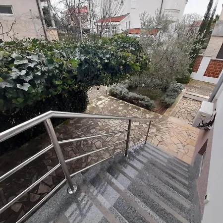 Dujmovic Diklo 公寓 扎达尔